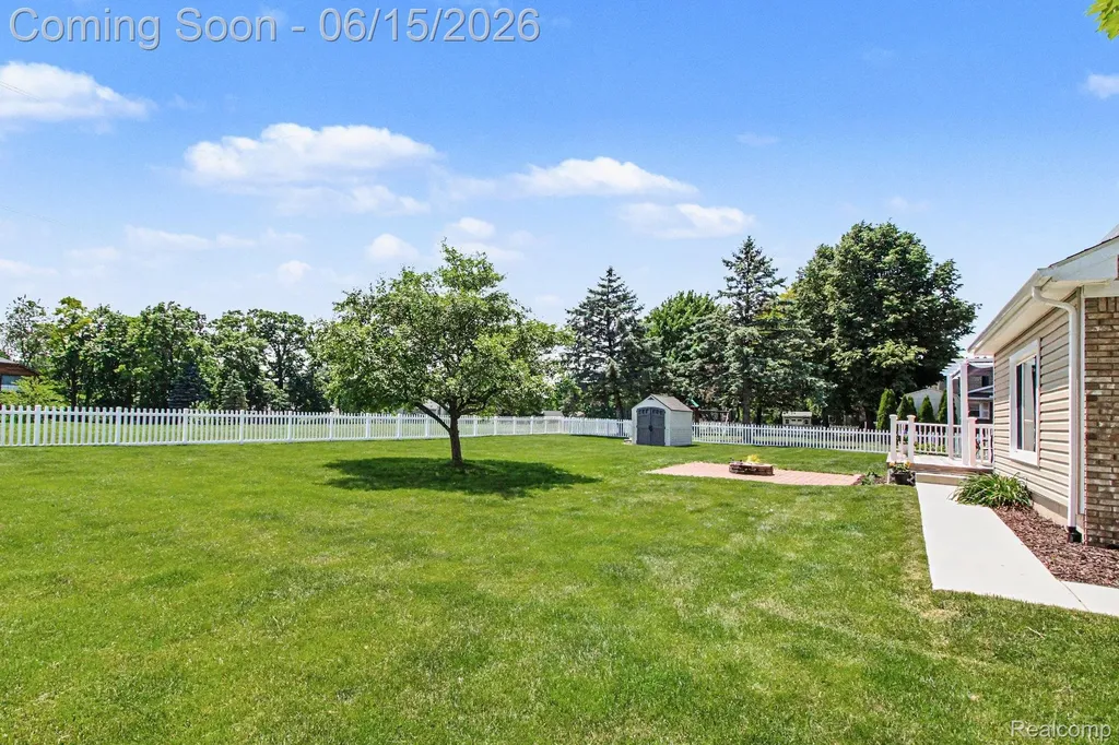 6433 Woodcrest Ridge Independence Charter Township MI 48346