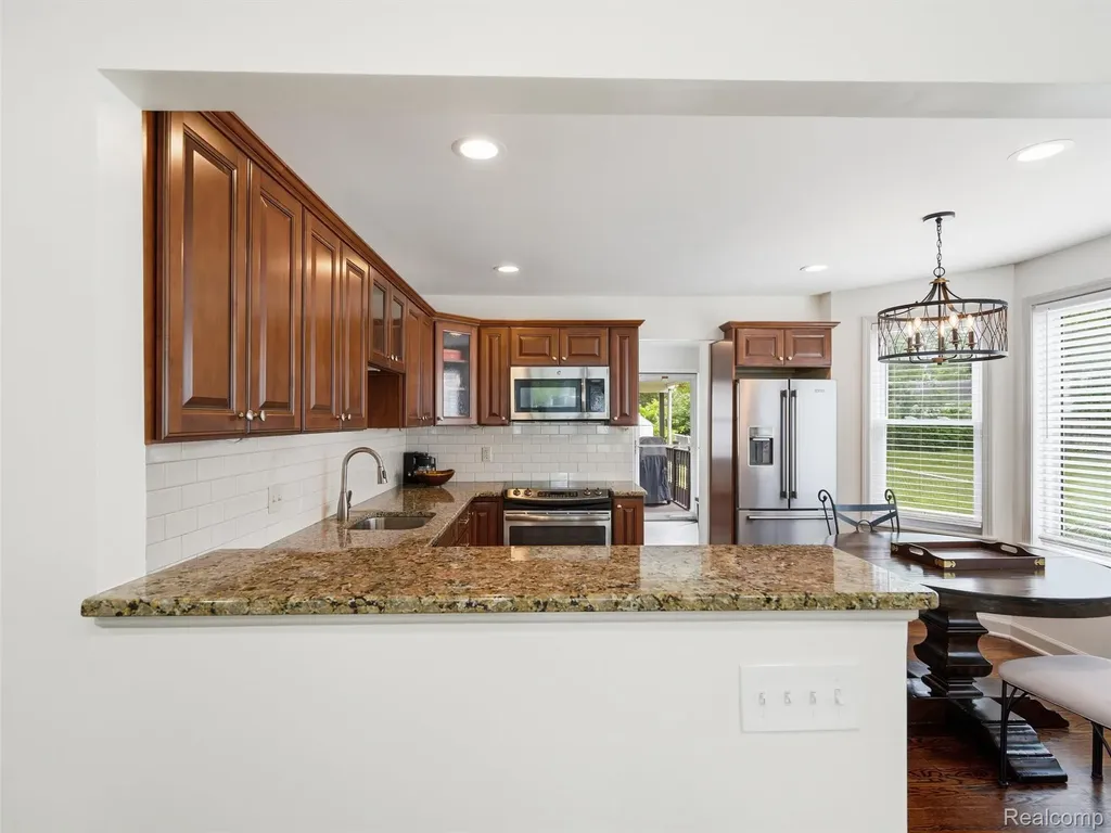 1514 S Wilson Avenue Royal Oak City MI 48067