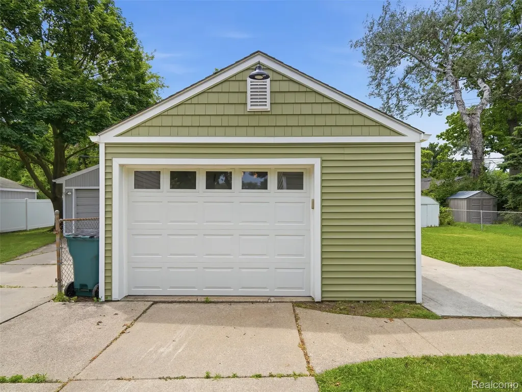 1514 S Wilson Avenue Royal Oak City MI 48067