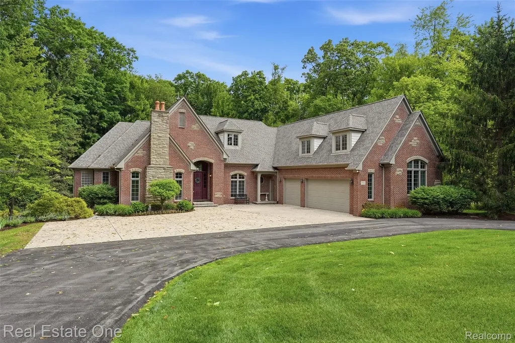 2764 Tall Timbers Drive Milford Charter Township MI 48380