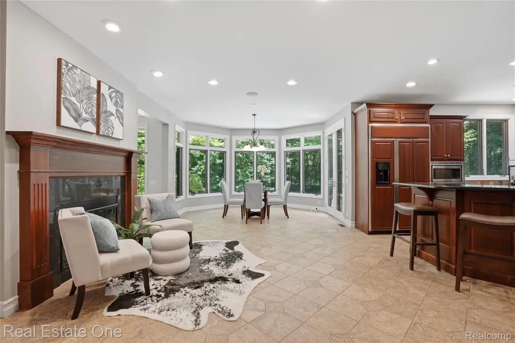 2764 Tall Timbers Drive Milford Charter Township MI 48380