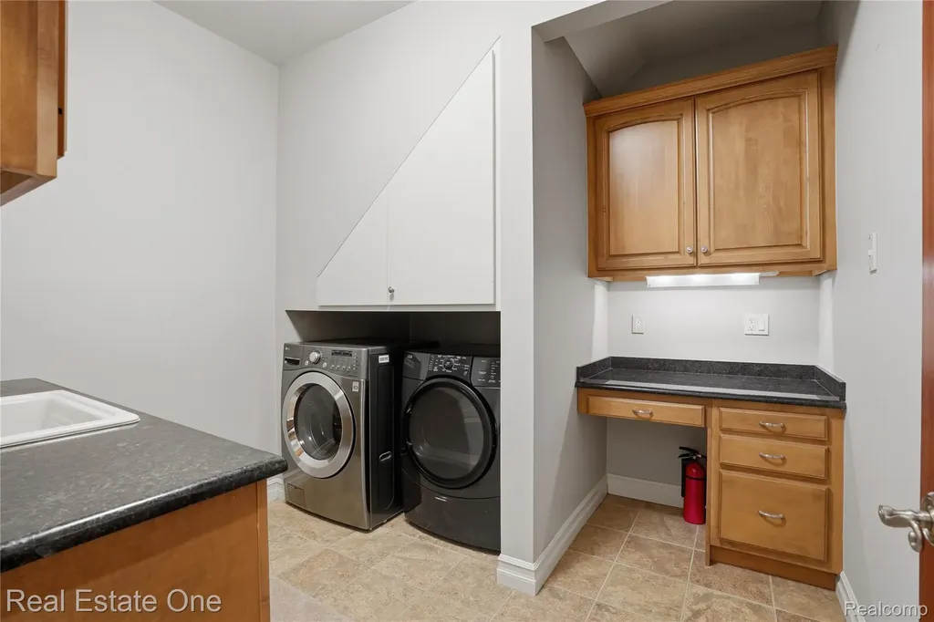 2764 Tall Timbers Drive Milford Charter Township MI 48380