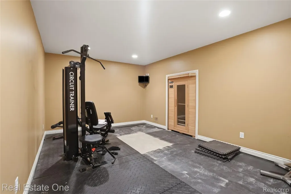 2764 Tall Timbers Drive Milford Charter Township MI 48380