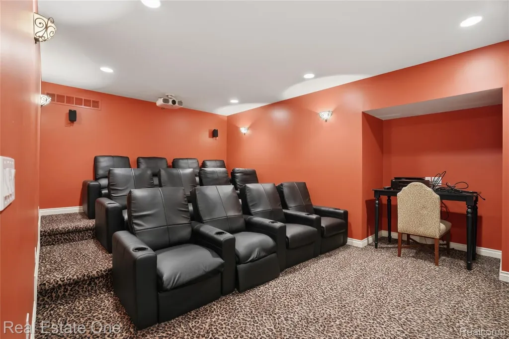 2764 Tall Timbers Drive Milford Charter Township MI 48380