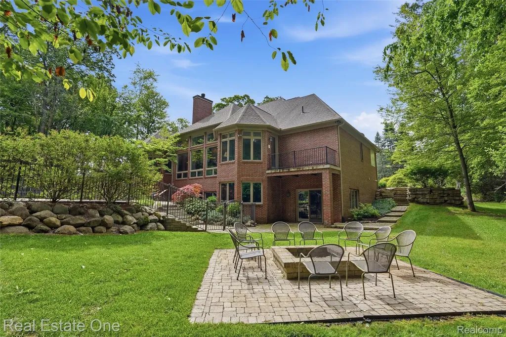 2764 Tall Timbers Drive Milford Charter Township MI 48380
