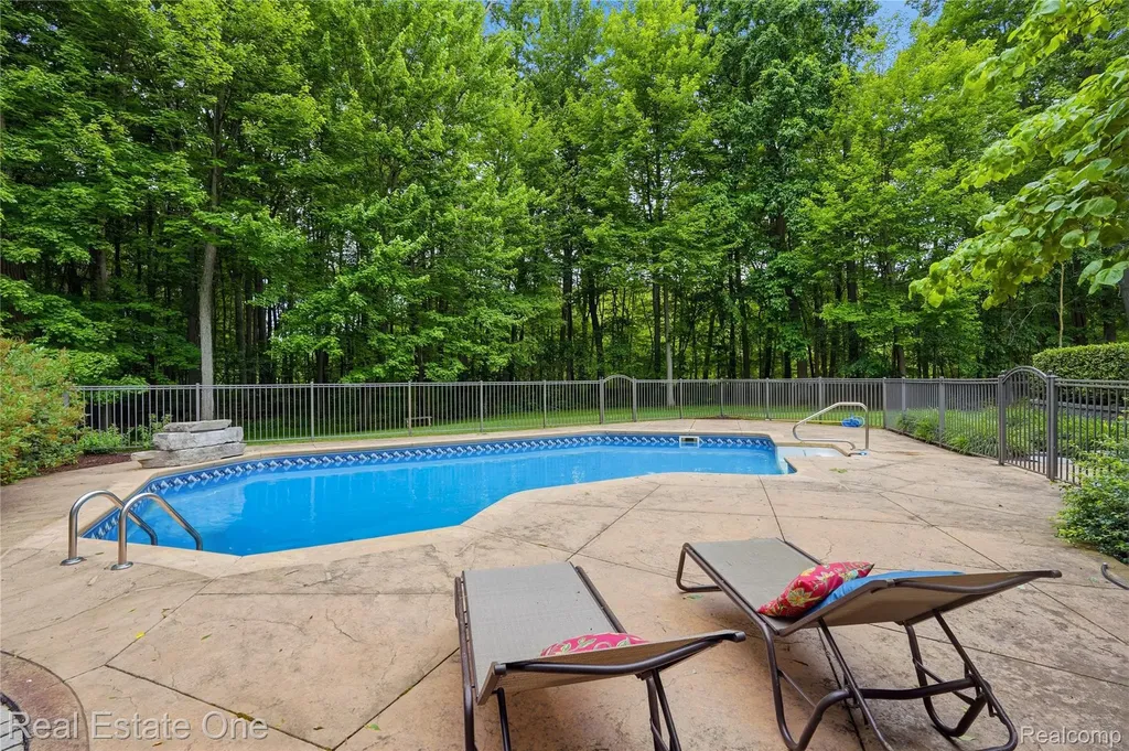 2764 Tall Timbers Drive Milford Charter Township MI 48380