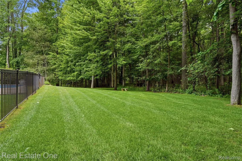 2764 Tall Timbers Drive Milford Charter Township MI 48380