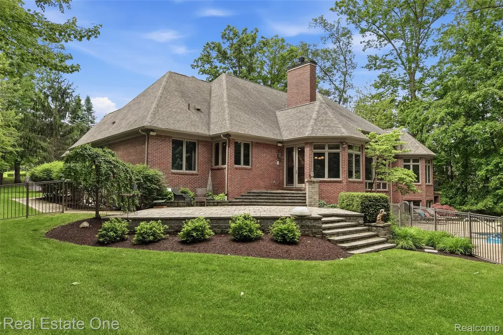 2764 Tall Timbers Drive Milford Charter Township MI 48380