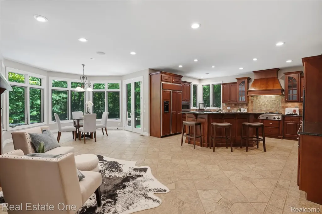 2764 Tall Timbers Drive Milford Charter Township MI 48380