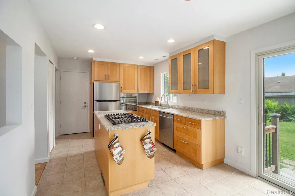 7831 Caberfae Trail Independence Charter Township MI 48348