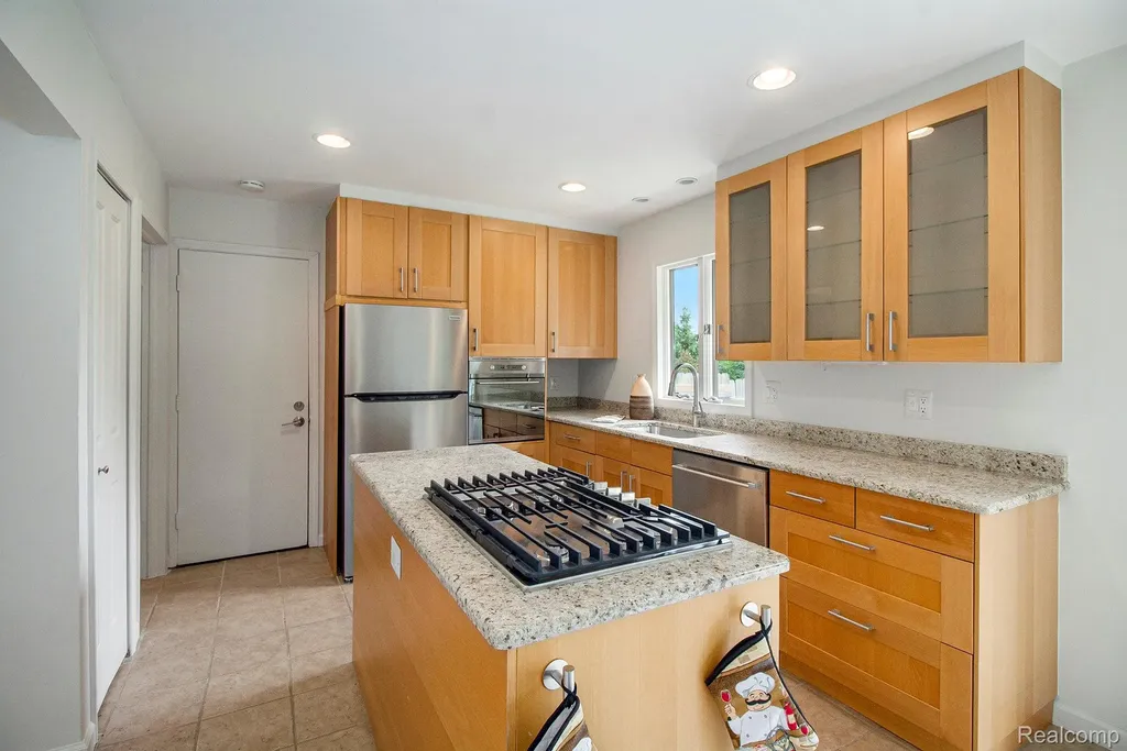 7831 Caberfae Trail Independence Charter Township MI 48348