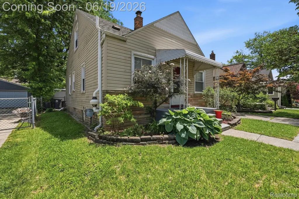 808 N Edison Avenue Royal Oak City MI 48067