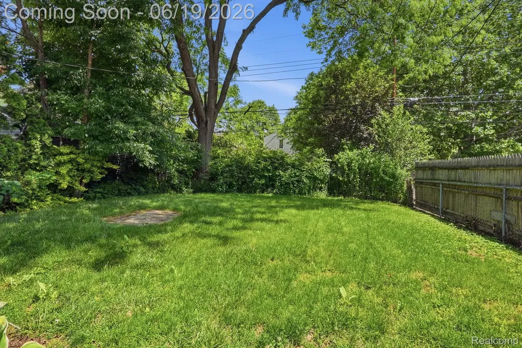 808 N Edison Avenue Royal Oak City MI 48067