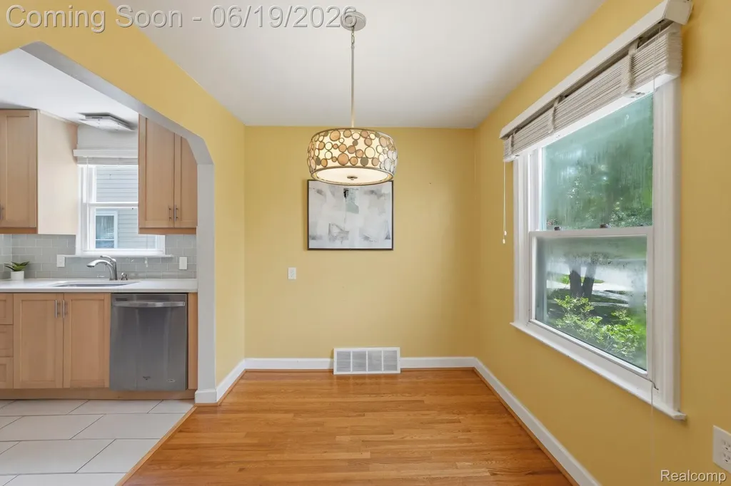 808 N Edison Avenue Royal Oak City MI 48067
