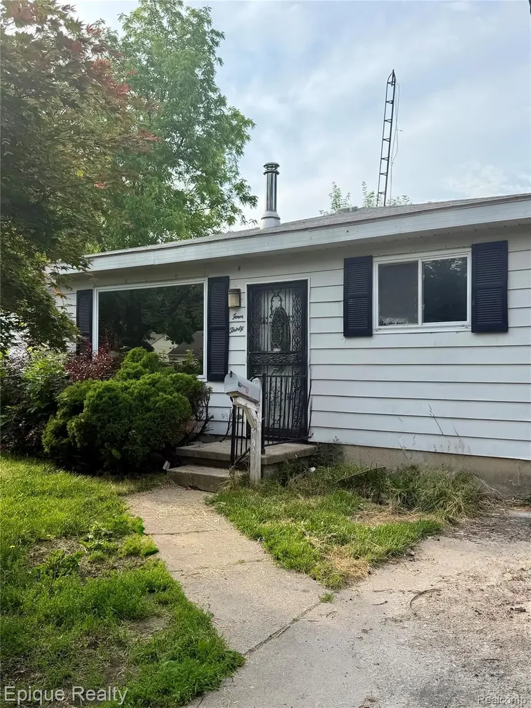 430 W Alma Avenue Flint City MI 48505