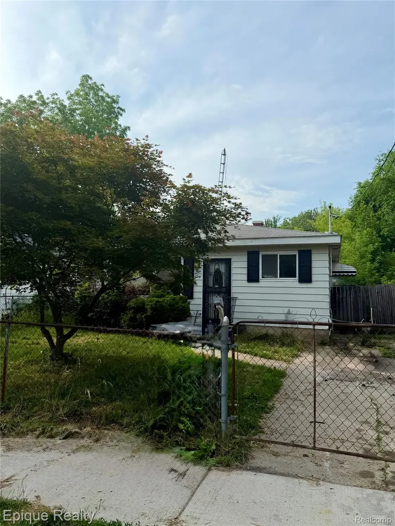 430 W Alma Avenue Flint City MI 48505