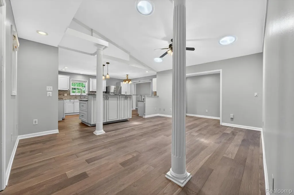 1259 Burgoyne Boulevard Rochester Hills City MI 48307