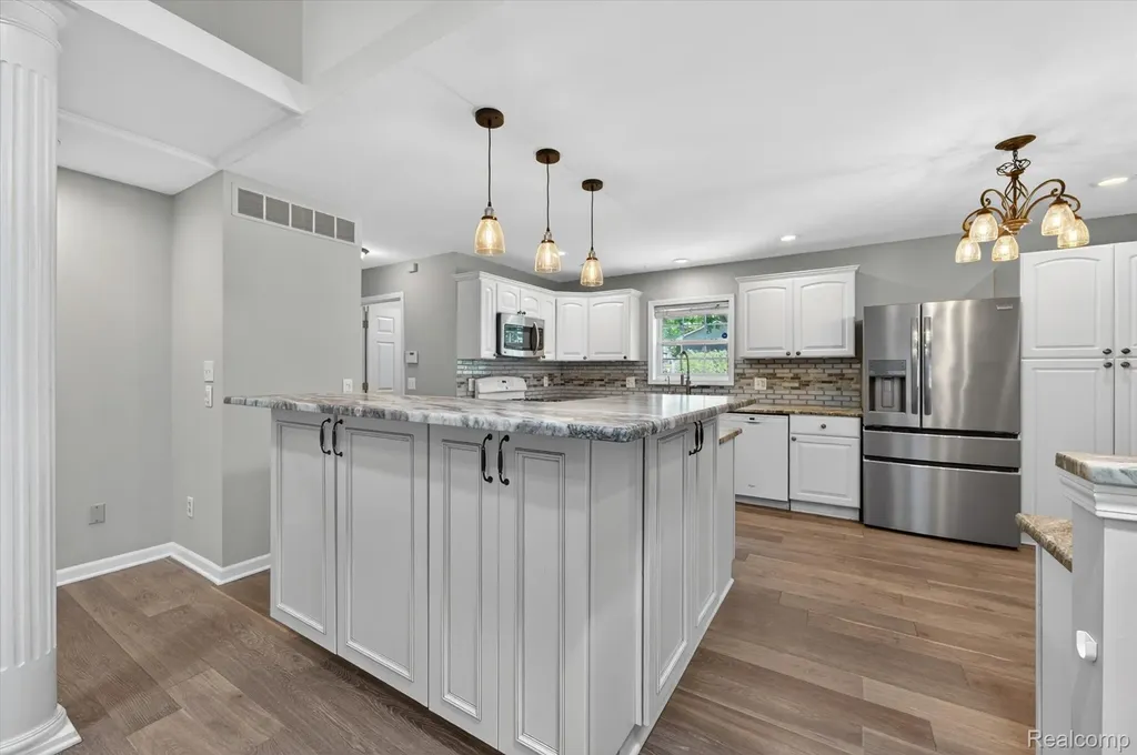 1259 Burgoyne Boulevard Rochester Hills City MI 48307