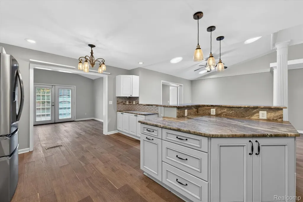 1259 Burgoyne Boulevard Rochester Hills City MI 48307