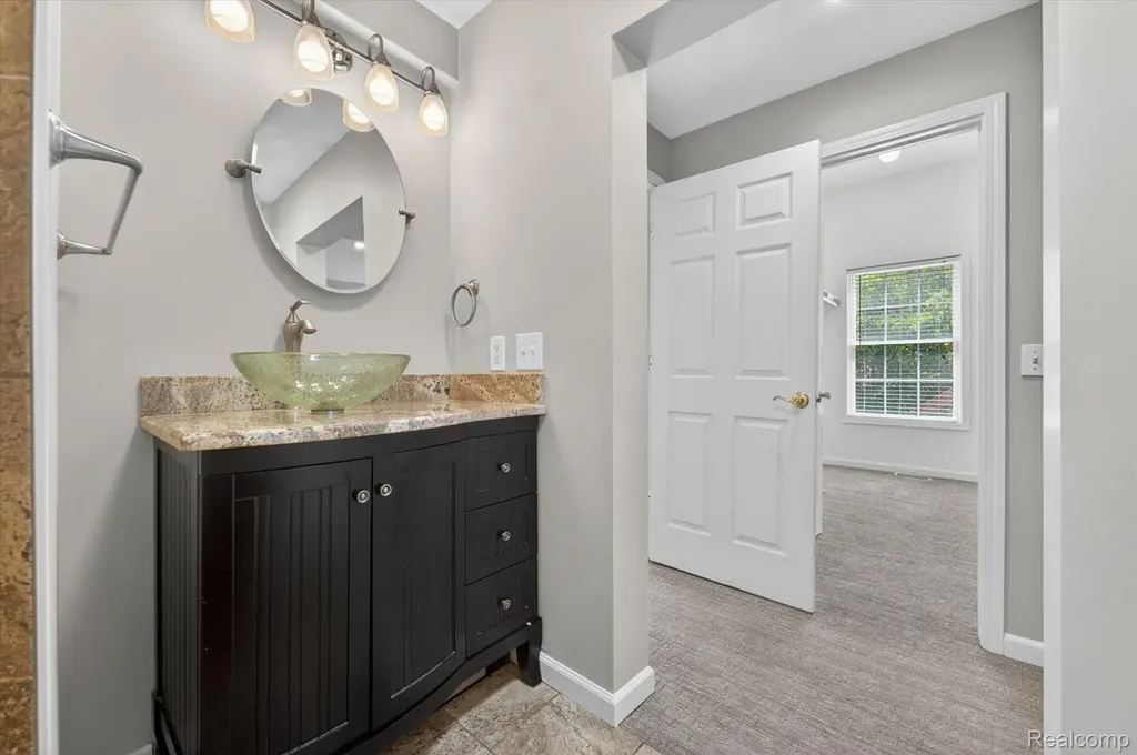 1259 Burgoyne Boulevard Rochester Hills City MI 48307