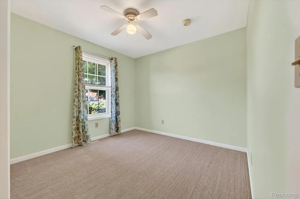 1259 Burgoyne Boulevard Rochester Hills City MI 48307