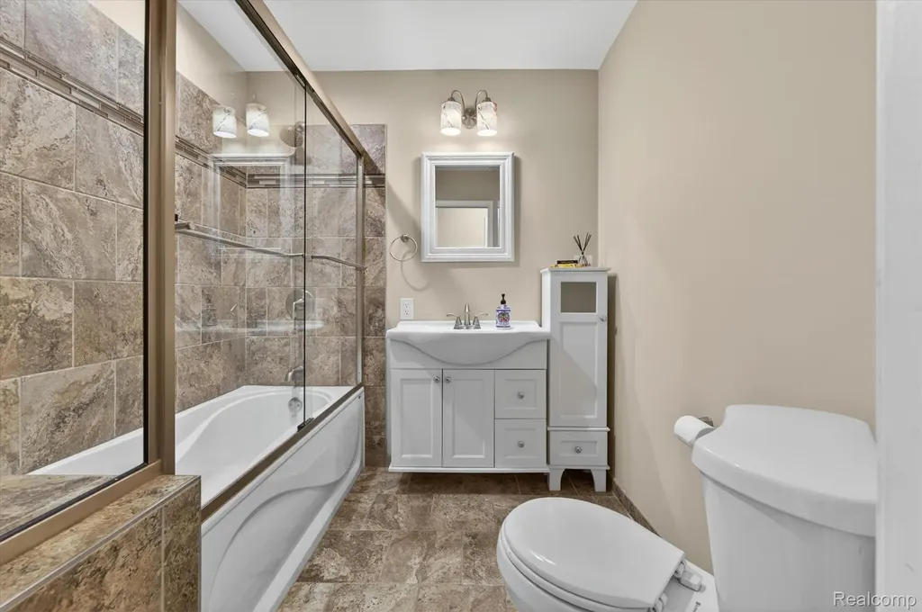 1259 Burgoyne Boulevard Rochester Hills City MI 48307
