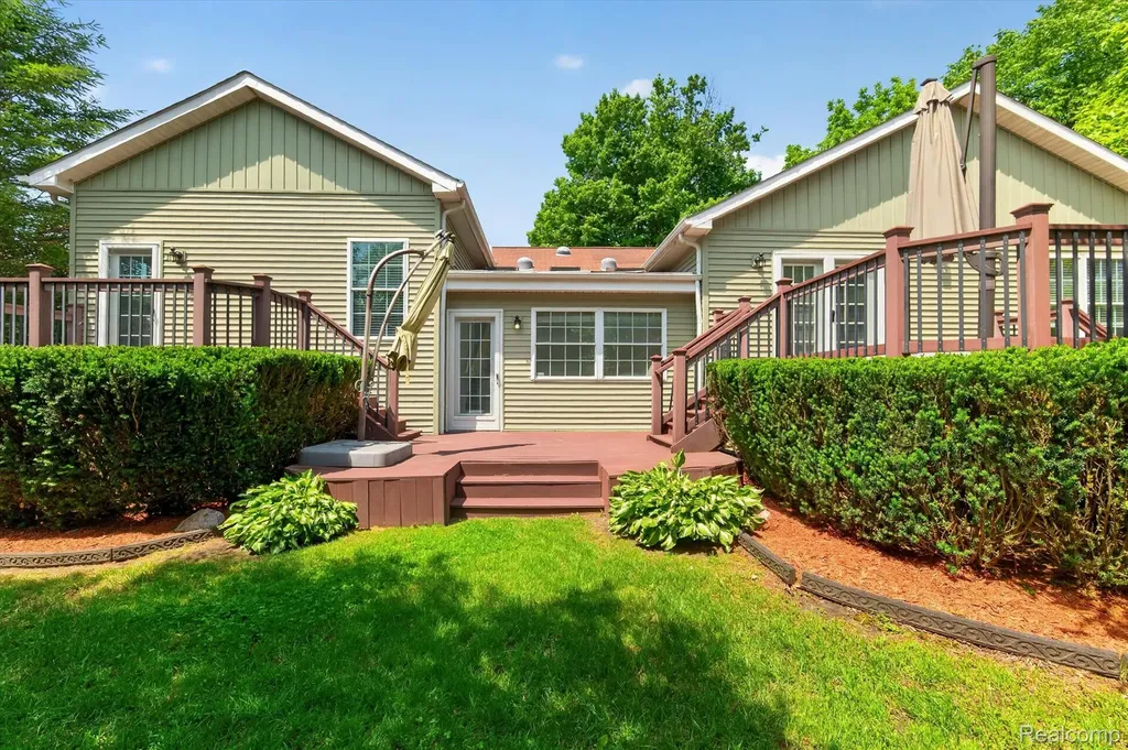 1259 Burgoyne Boulevard Rochester Hills City MI 48307