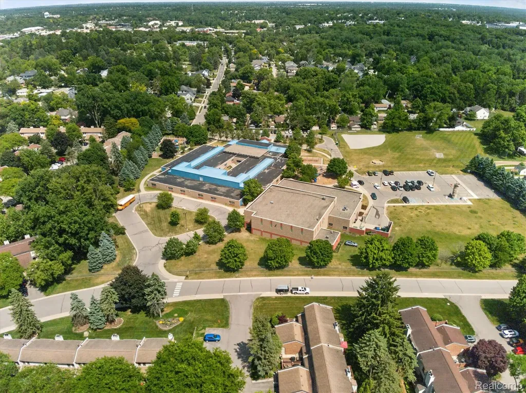 1259 Burgoyne Boulevard Rochester Hills City MI 48307