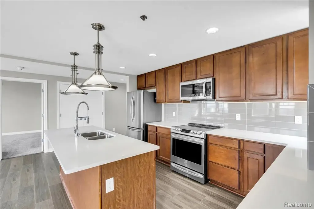 525 W Lafayette Boulevard Detroit City MI 48226