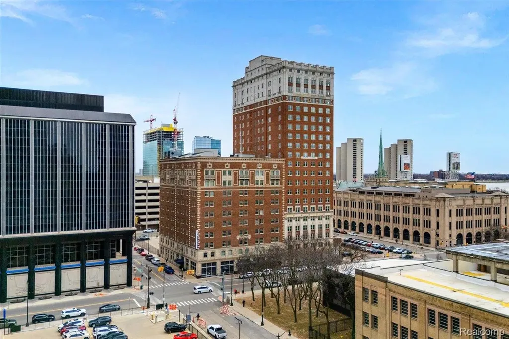 525 W Lafayette Boulevard Detroit City MI 48226