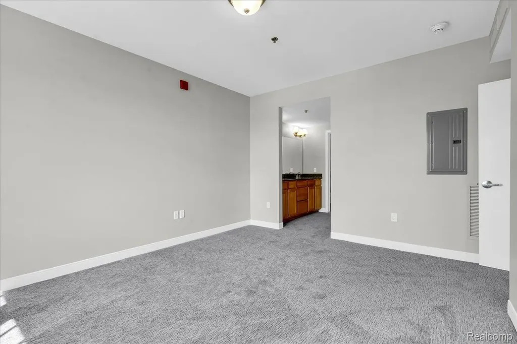 525 W Lafayette Boulevard Detroit City MI 48226