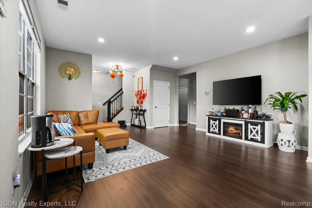 23668 Clarewood Street Macomb Township MI 48042
