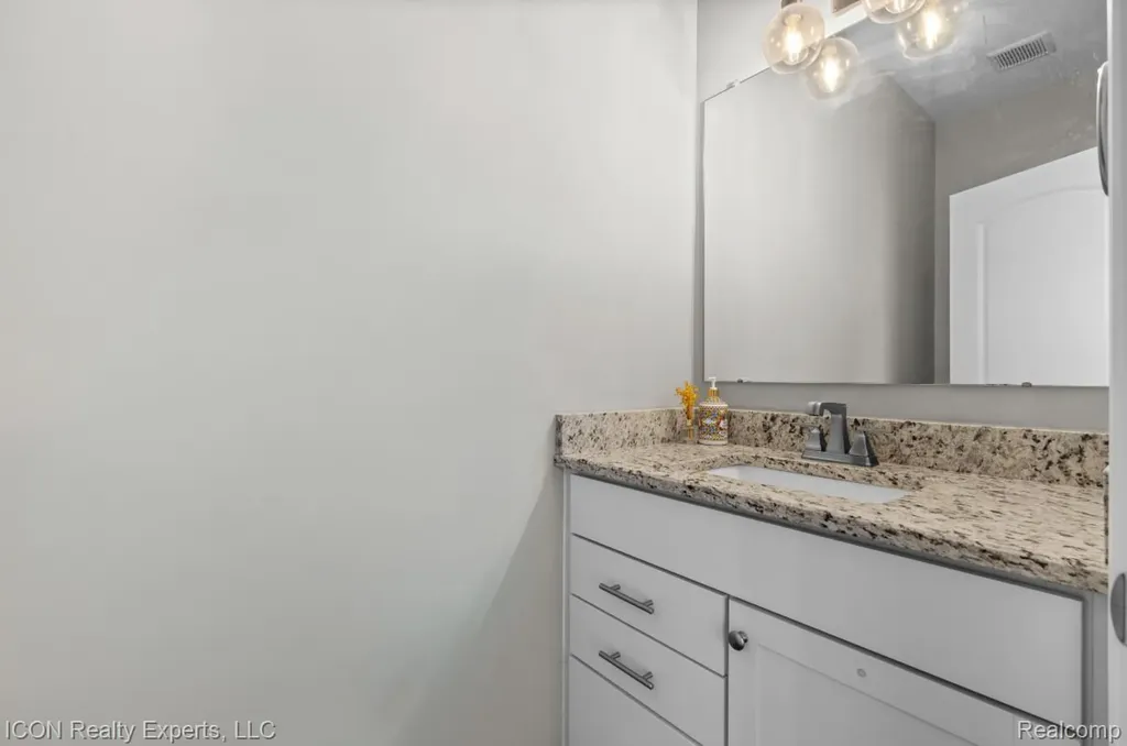 23668 Clarewood Street Macomb Township MI 48042