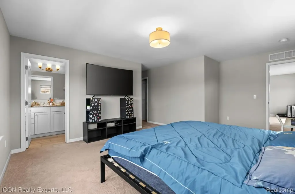 23668 Clarewood Street Macomb Township MI 48042