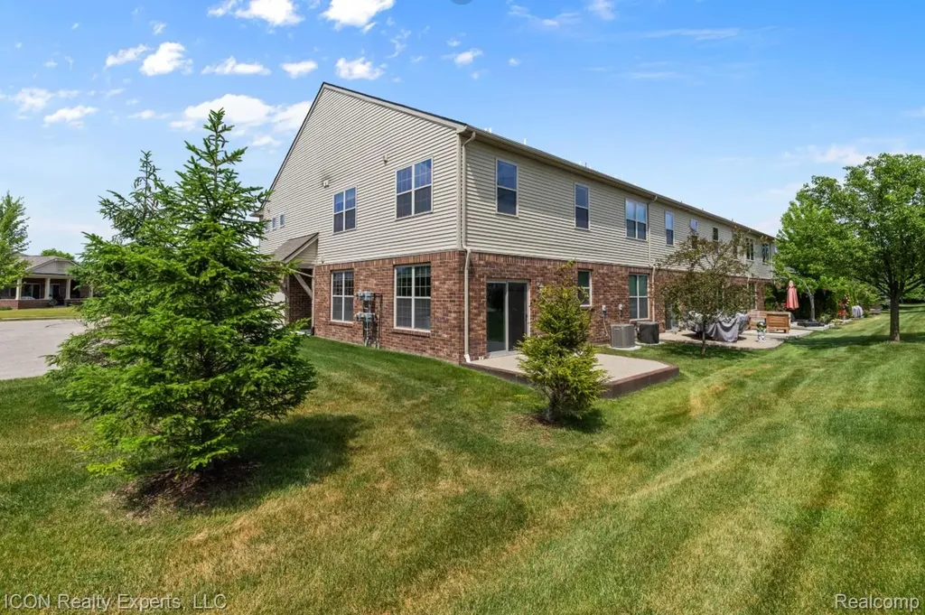 23668 Clarewood Street Macomb Township MI 48042