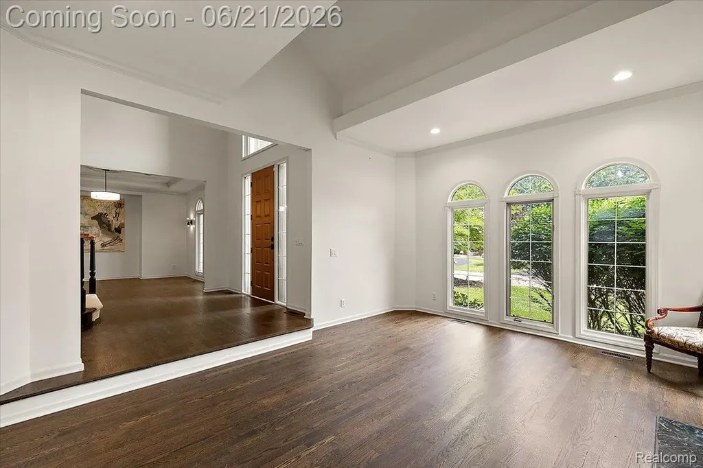 6403 W Oaks Drive West Bloomfield Charter Township MI 48324
