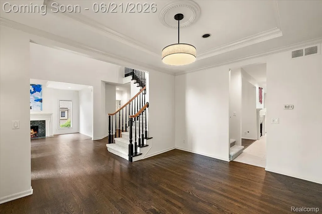 6403 W Oaks Drive West Bloomfield Charter Township MI 48324
