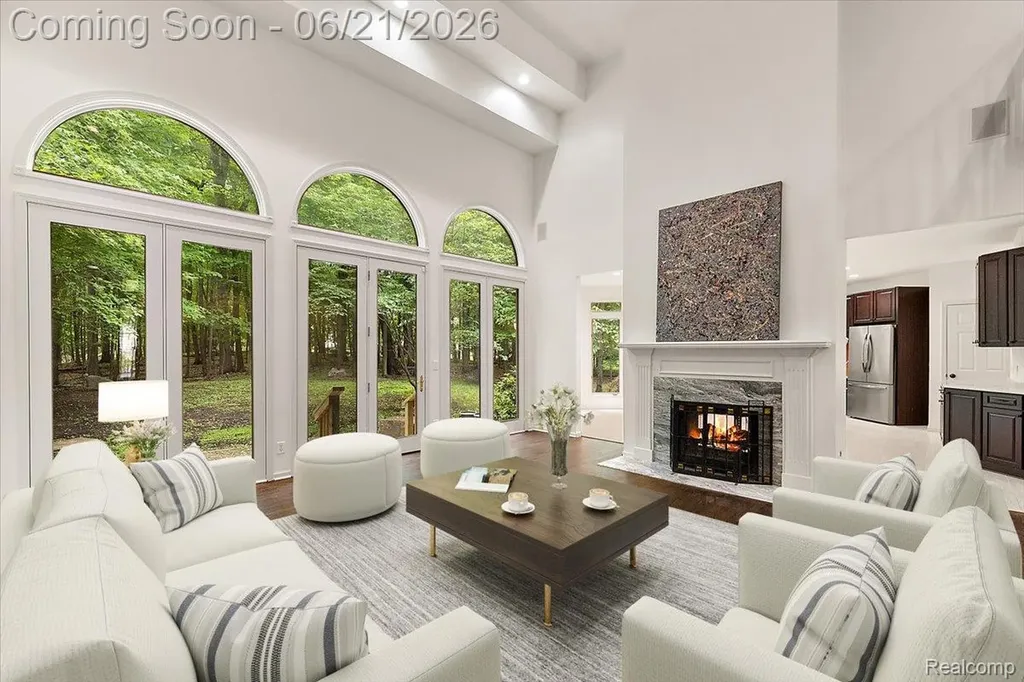 6403 W Oaks Drive West Bloomfield Charter Township MI 48324
