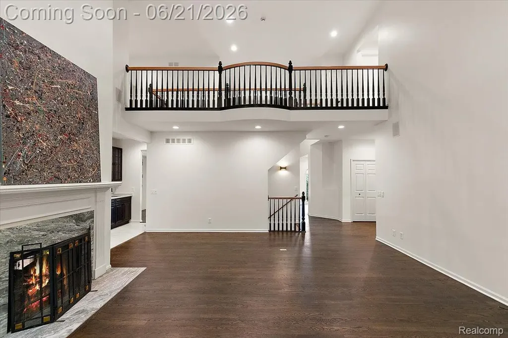 6403 W Oaks Drive West Bloomfield Charter Township MI 48324