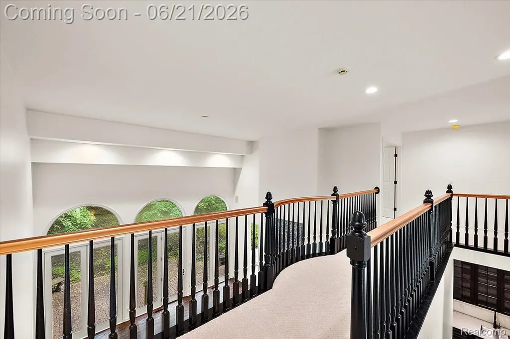 6403 W Oaks Drive West Bloomfield Charter Township MI 48324