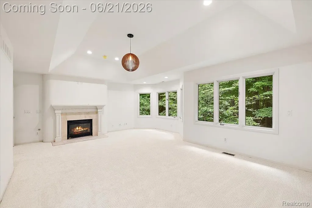 6403 W Oaks Drive West Bloomfield Charter Township MI 48324