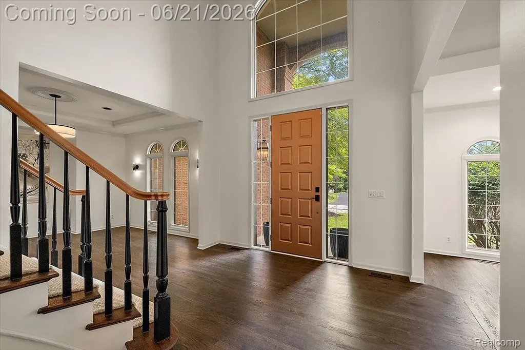 6403 W Oaks Drive West Bloomfield Charter Township MI 48324