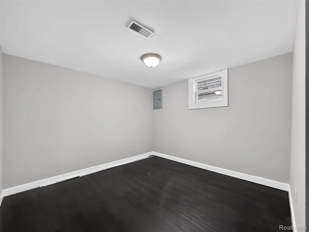 5345 Seebaldt Street Detroit City MI 48204