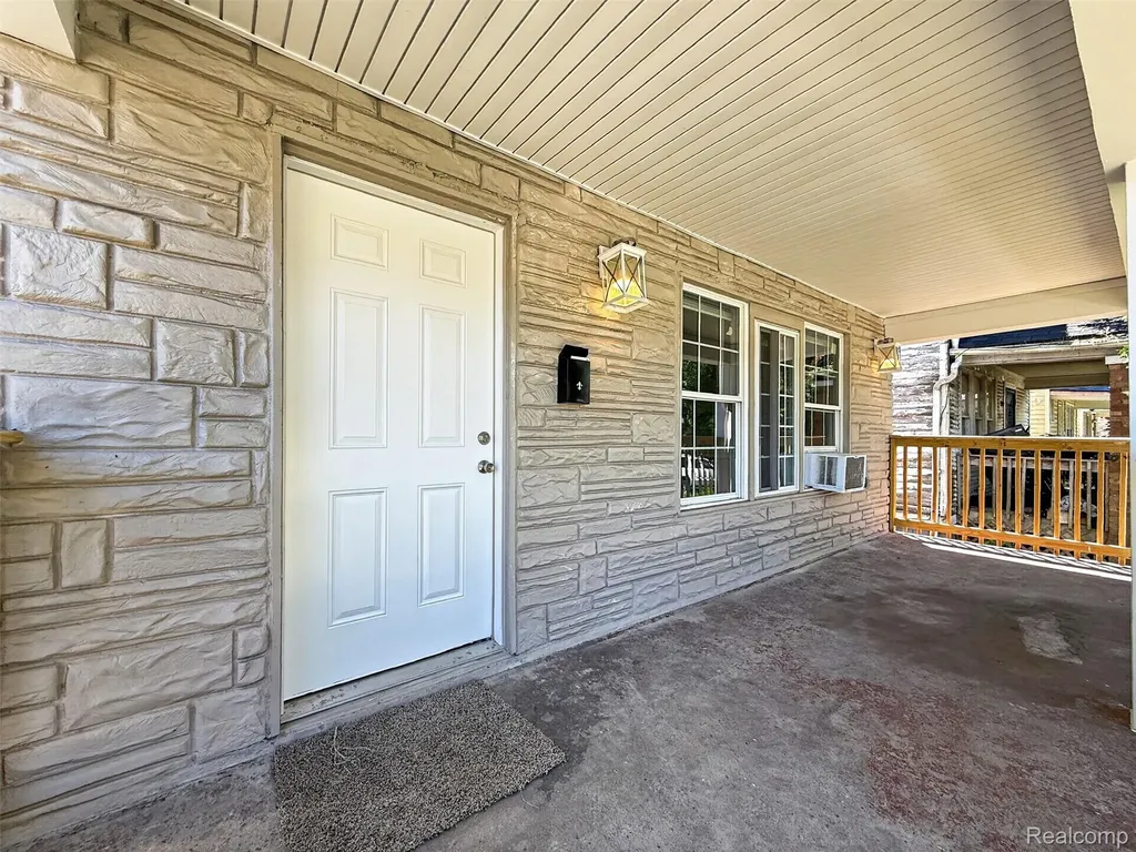 5345 Seebaldt Street Detroit City MI 48204