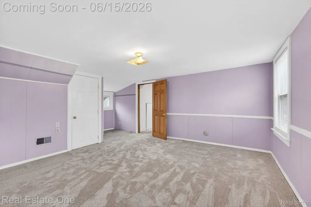 466 Spruce Street Wyandotte City MI 48192