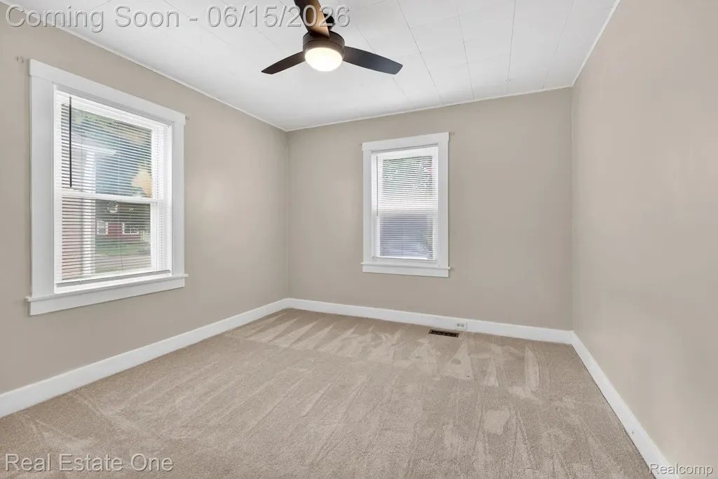 466 Spruce Street Wyandotte City MI 48192