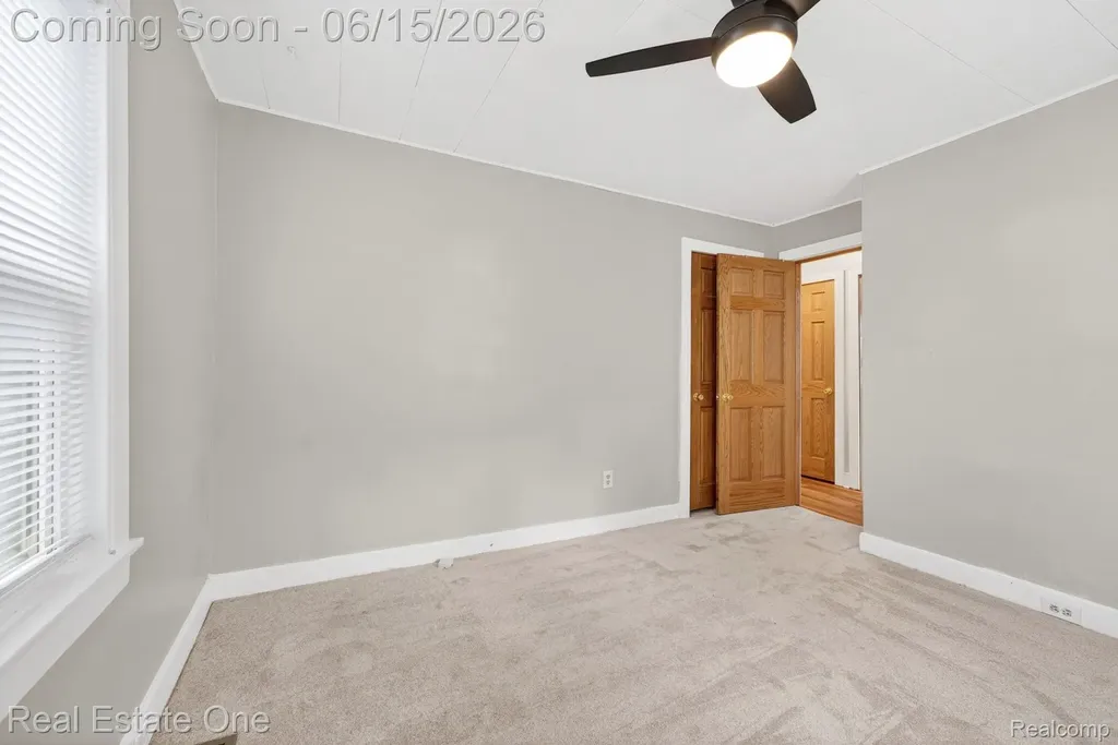 466 Spruce Street Wyandotte City MI 48192
