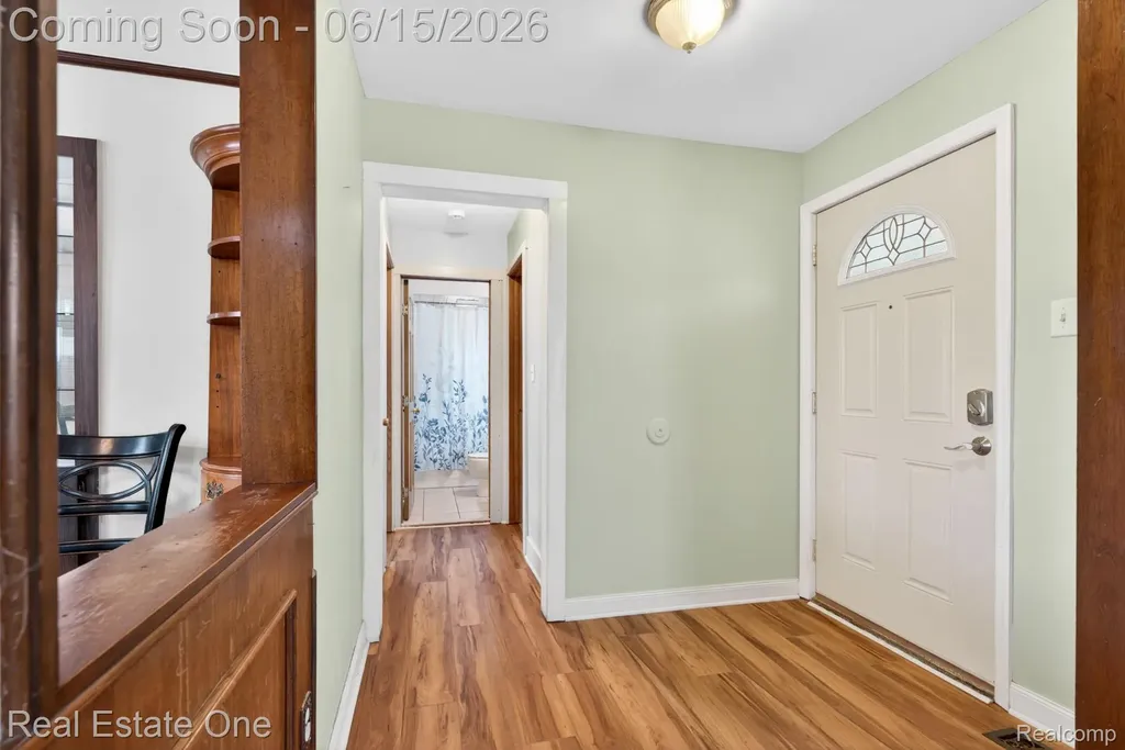 466 Spruce Street Wyandotte City MI 48192