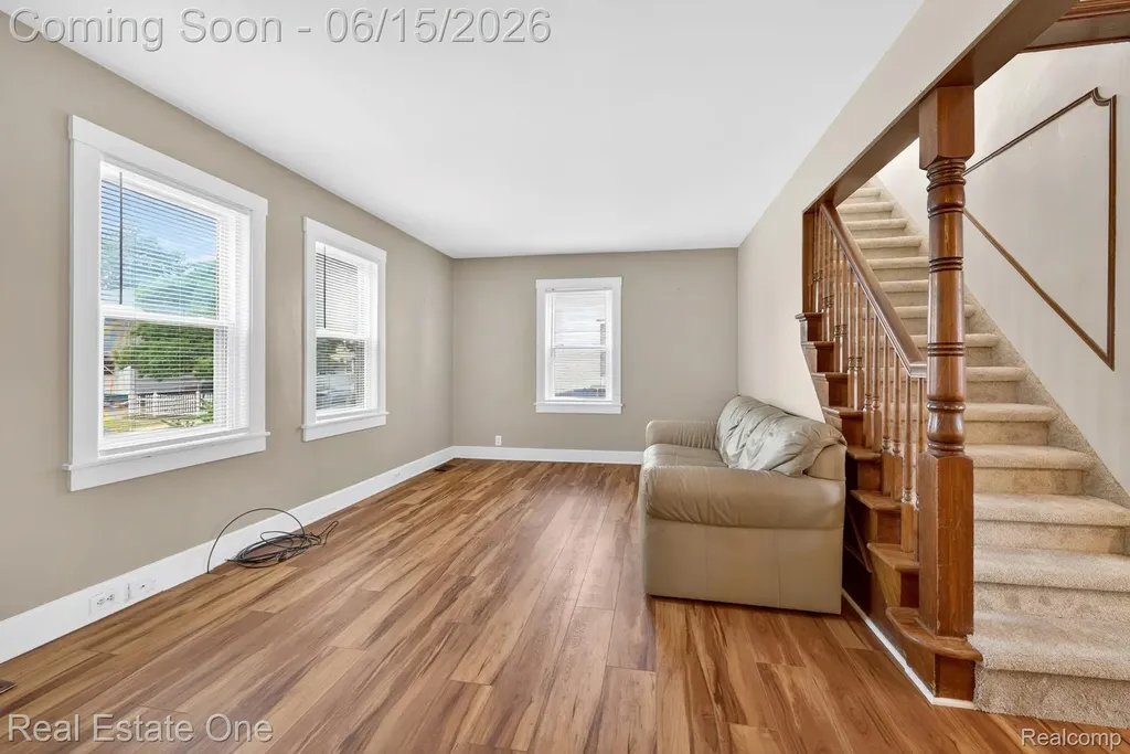 466 Spruce Street Wyandotte City MI 48192