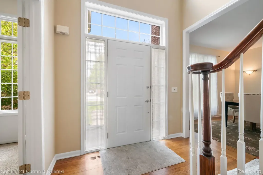 27852 Larson Lane Farmington Hills City MI 48331